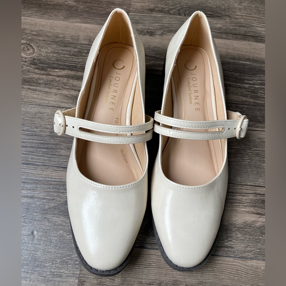 Journee Collection Women's Pumps Shoes Size 7 - Picture 3 of 9